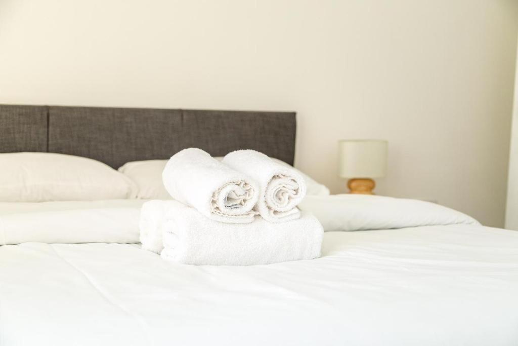 Serviced Apartment In Liverpool City Centre - Free Parking - Balcony - By Happy Days 외부 사진